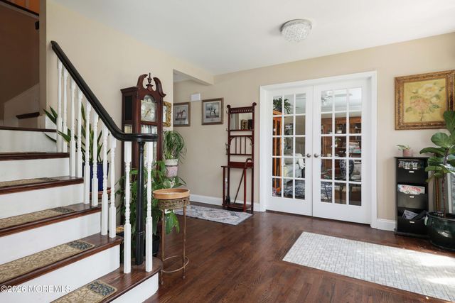 18 Penny Lane, Bayville, NJ 08721