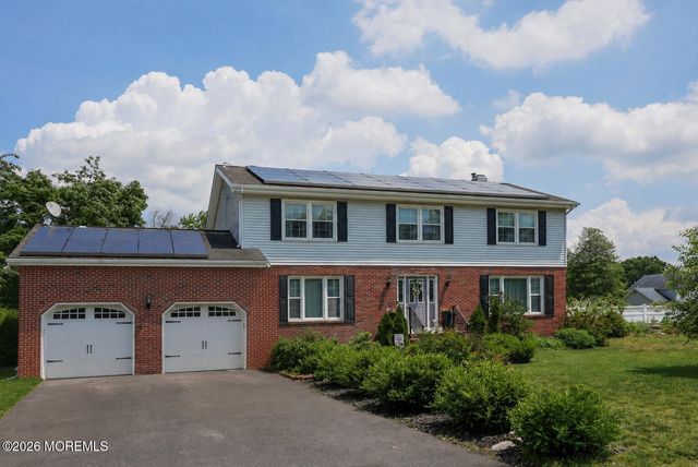 18 Penny Lane, Bayville, NJ 08721