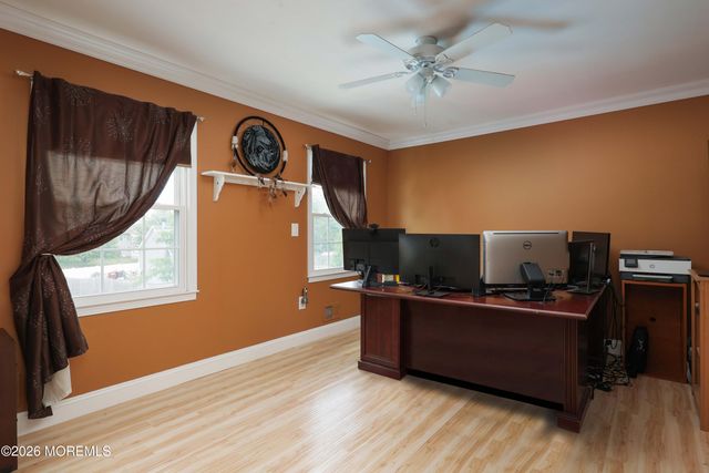 18 Penny Lane, Bayville, NJ 08721