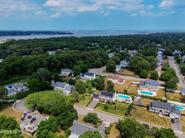 18 Penny Lane, Bayville, NJ 08721