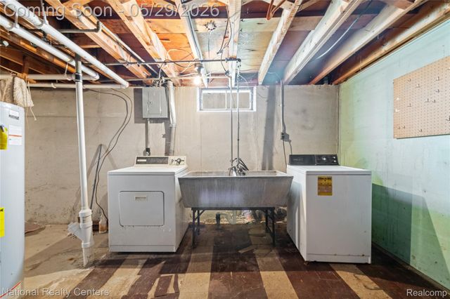 33565 John Hauk Street, Garden City, MI 48135