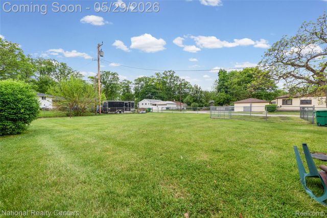 33565 John Hauk Street, Garden City, MI 48135
