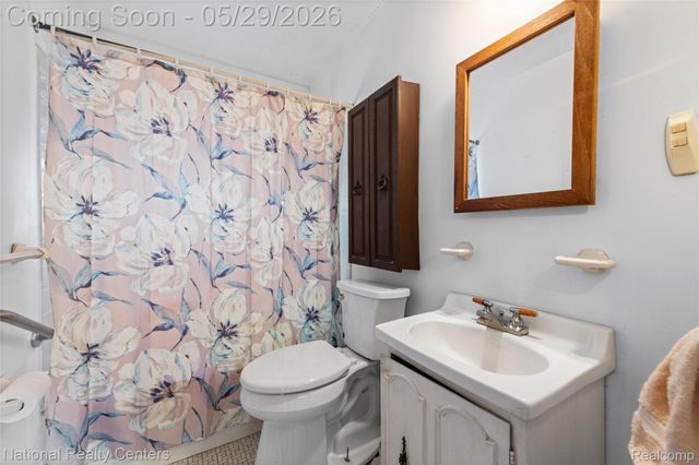 33565 John Hauk Street, Garden City, MI 48135