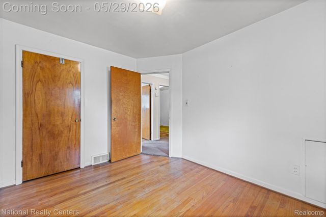 33565 John Hauk Street, Garden City, MI 48135