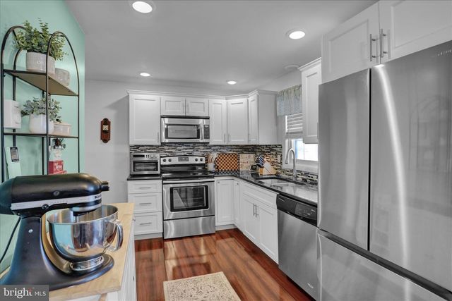 522 LINDEN ST, Leesport, PA 19533