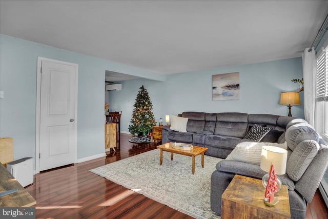 522 LINDEN ST, Leesport, PA 19533