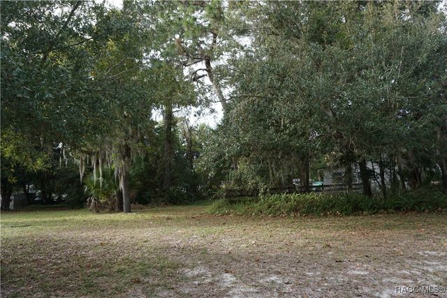 436 S Hibiscus Avenue, Crystal River, FL 34429