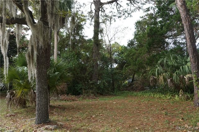 436 S Hibiscus Avenue, Crystal River, FL 34429