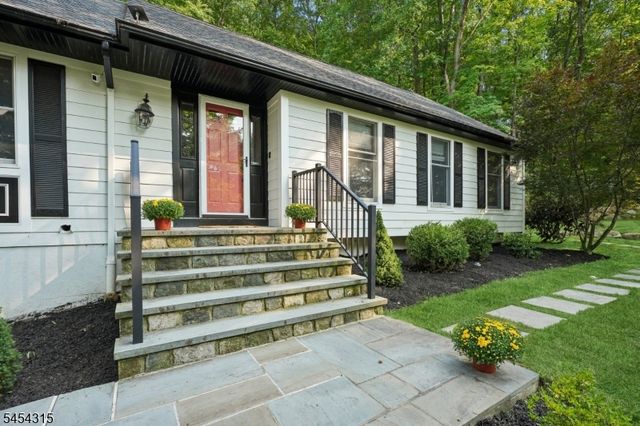 497 Mine Brook Rd, Bernards Twp., NJ 07931
