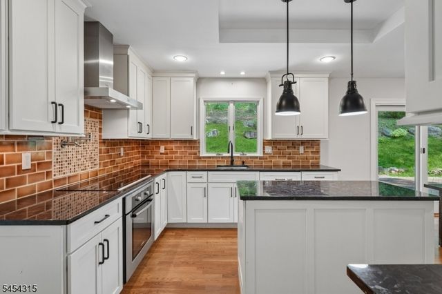 497 Mine Brook Rd, Bernards Twp., NJ 07931