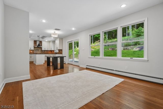 497 Mine Brook Rd, Bernards Twp., NJ 07931