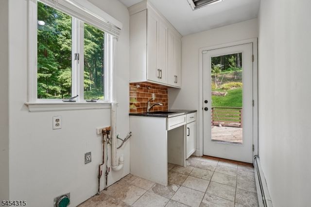 497 Mine Brook Rd, Bernards Twp., NJ 07931