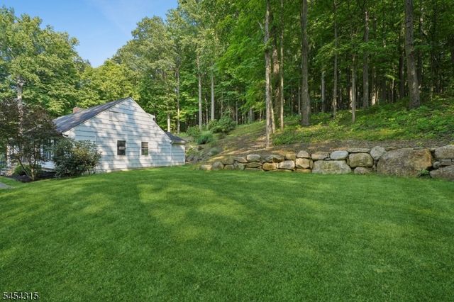 497 Mine Brook Rd, Bernards Twp., NJ 07931