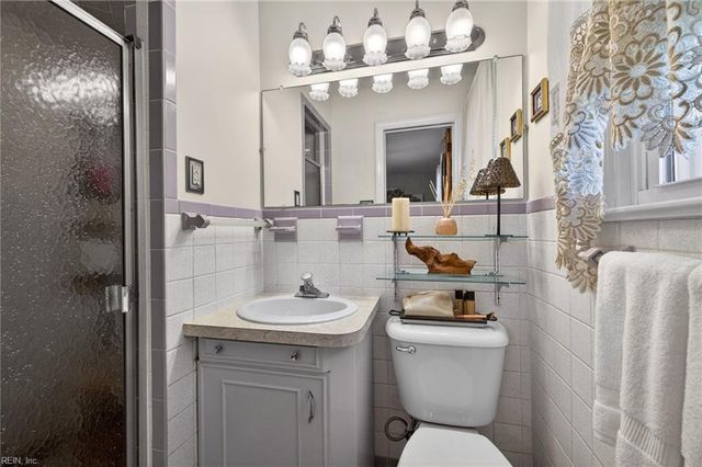 1256 Kingsway DR, Chesapeake, VA 23320