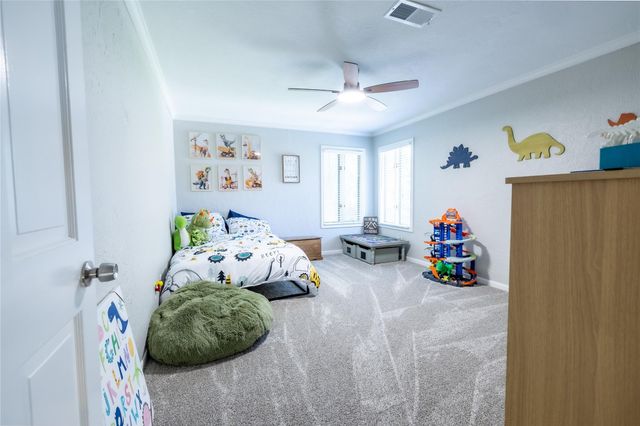 144 Lake View Circle, Montgomery, TX 77356