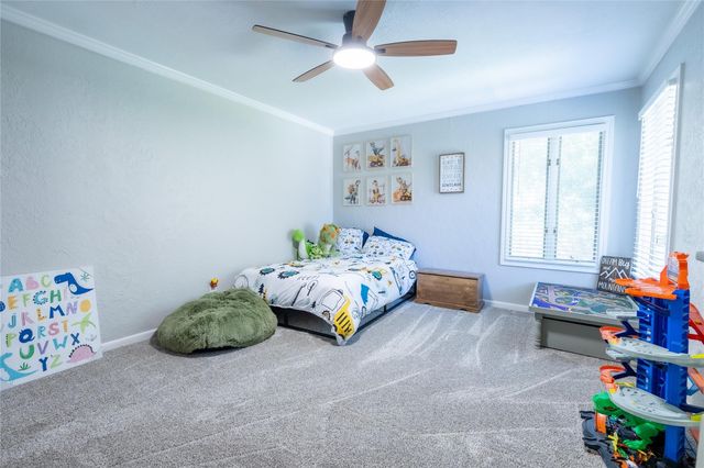 144 Lake View Circle, Montgomery, TX 77356