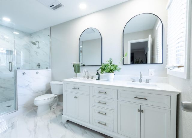 144 Lake View Circle, Montgomery, TX 77356