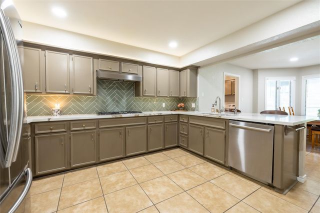 144 Lake View Circle, Montgomery, TX 77356