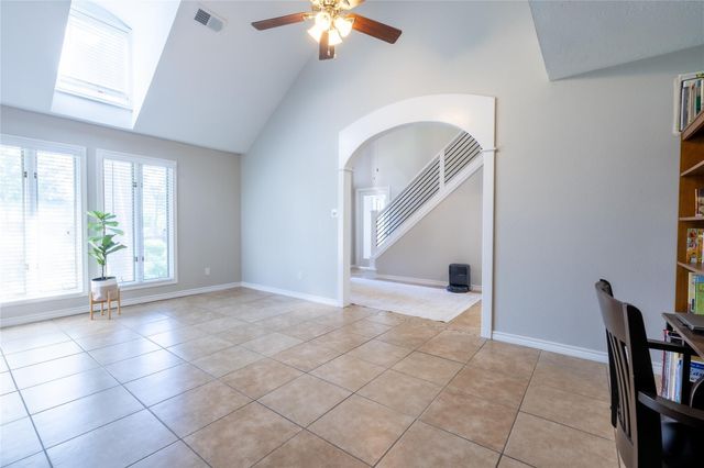 144 Lake View Circle, Montgomery, TX 77356