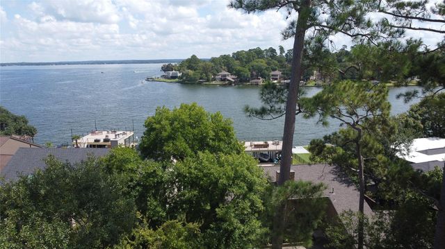 144 Lake View Circle, Montgomery, TX 77356