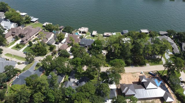 144 Lake View Circle, Montgomery, TX 77356