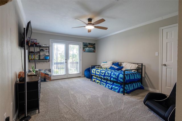 144 Lake View Circle, Montgomery, TX 77356