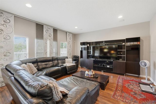 9015 VICKROY TERRACE, Oviedo, FL 32765