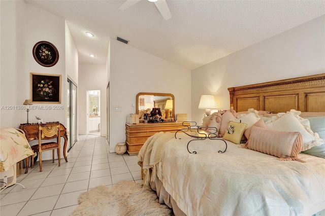 12321 Sand Wedge Dr, Boynton Beach, FL 33437