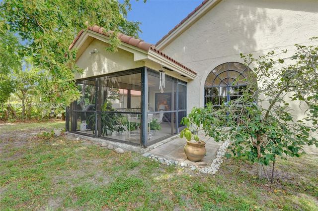 12321 Sand Wedge Dr, Boynton Beach, FL 33437