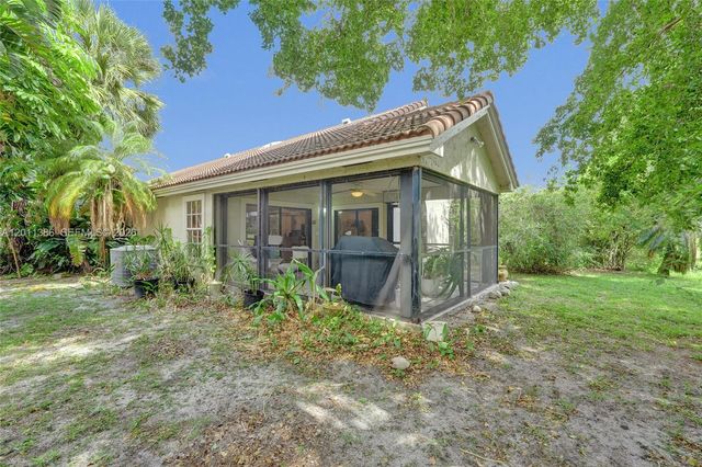 12321 Sand Wedge Dr, Boynton Beach, FL 33437