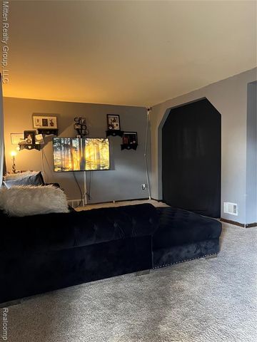 26044 Lehner Street, Roseville, MI 48066