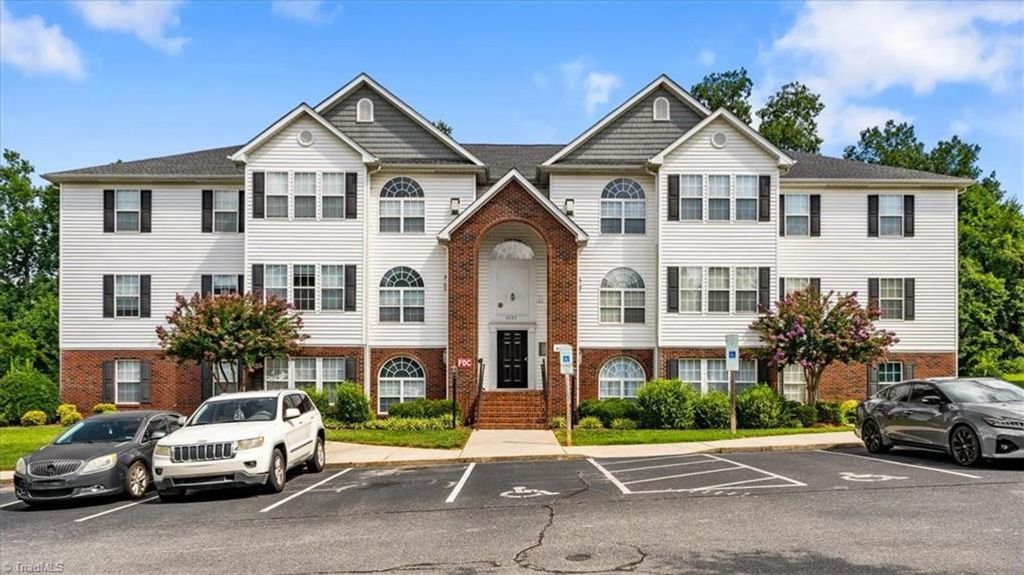 4325 Cedarcroft Court 3D, Greensboro, NC 27409