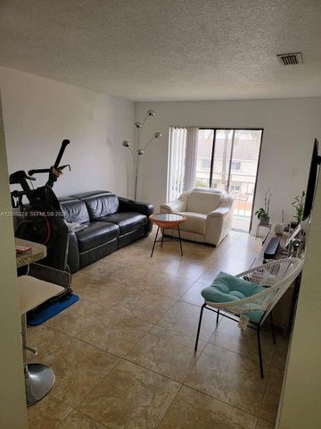 8425 NW 8th Street 306, Miami, FL 33126