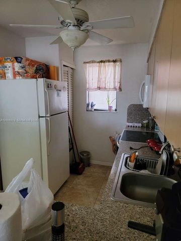 8425 NW 8th Street 306, Miami, FL 33126