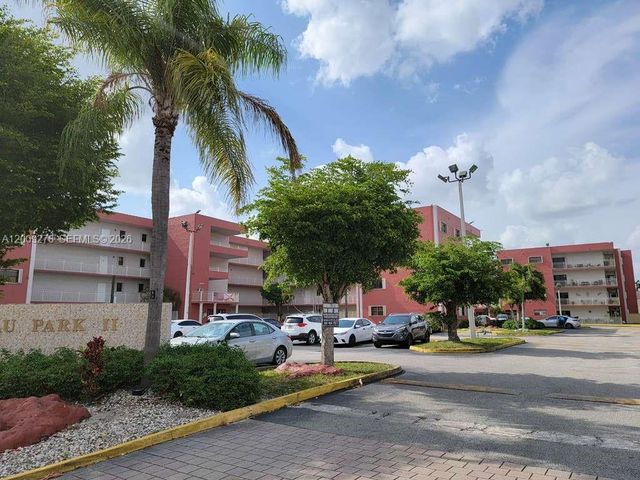 8425 NW 8th Street 306, Miami, FL 33126