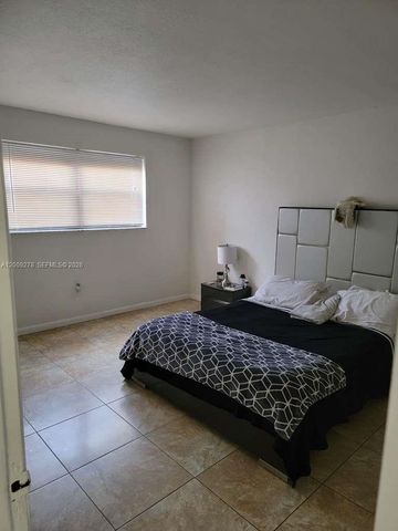 8425 NW 8th Street 306, Miami, FL 33126
