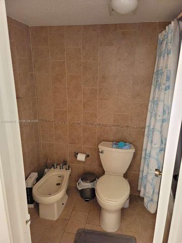 8425 NW 8th Street 306, Miami, FL 33126