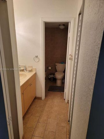 8425 NW 8th Street 306, Miami, FL 33126