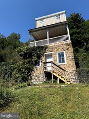 935 FRIEDENSBURG RD, Reading, PA 19606