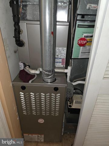 10 BELMONT AVE, Edgewater Park, NJ 08010