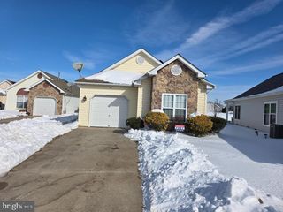 10 BELMONT AVE, Edgewater Park, NJ 08010