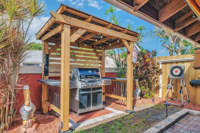 4249 NW 1st Drive, Deerfield Beach, FL 33442