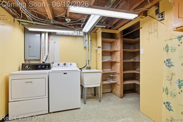 9649 Beech Daly Road, Redford, MI 48239