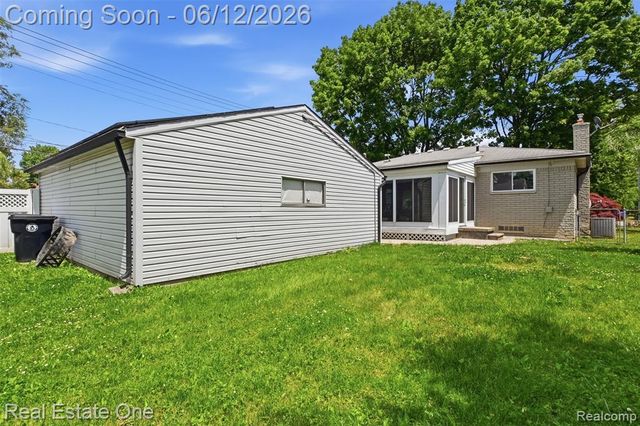 9649 Beech Daly Road, Redford, MI 48239