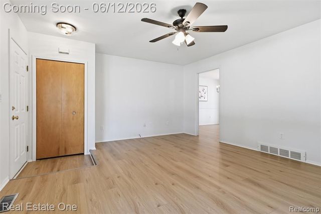 9649 Beech Daly Road, Redford, MI 48239