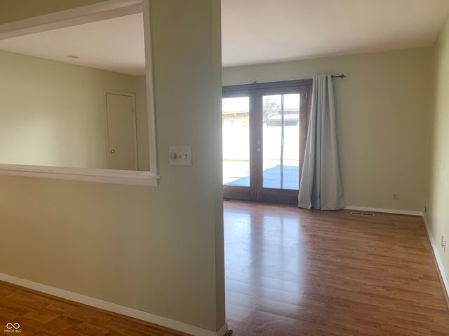 1422 Hunter Place, Columbus, IN 47203