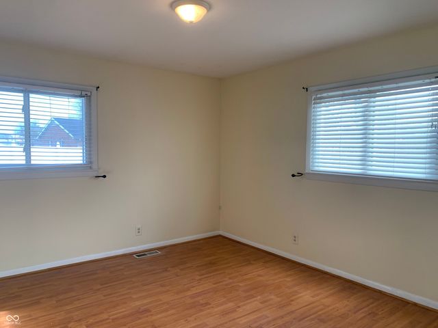 1422 Hunter Place, Columbus, IN 47203