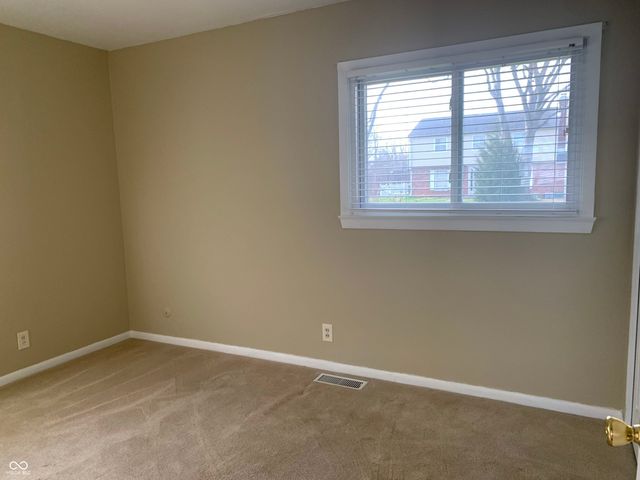 1422 Hunter Place, Columbus, IN 47203