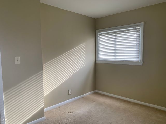 1422 Hunter Place, Columbus, IN 47203