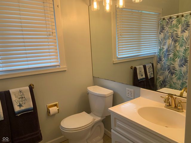 1422 Hunter Place, Columbus, IN 47203